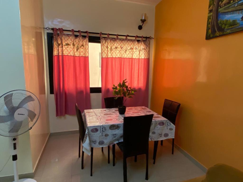 Appartement Spacieux Chez Keur Matou - F2 דקר מראה חיצוני תמונה